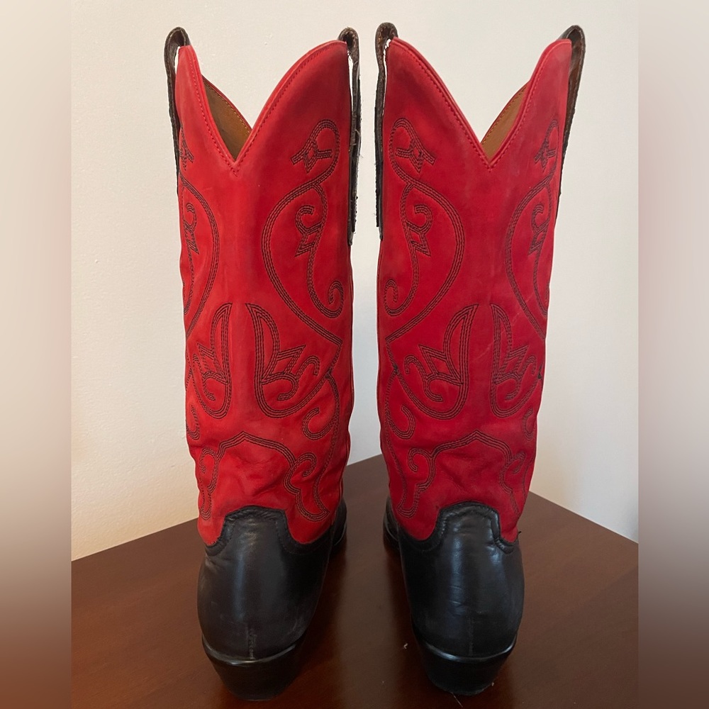 Red and Black Women’s Vintage Western Boots - Picture 3 of 5